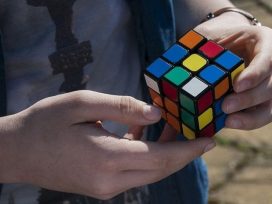 Hướng dẫn cách chơi Rubik 3×3 chi tiết và hiệu quả nhất